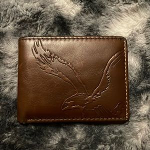 American Eagle Mens Brown Leather wallet with removable ID card.